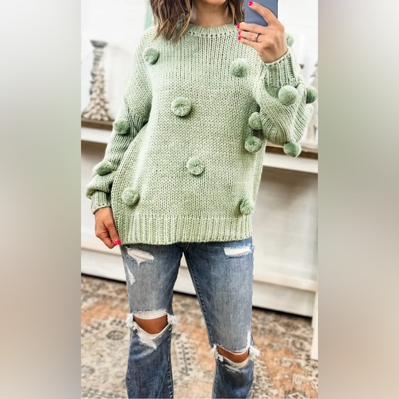 NWT Women’s Pom Pom Knit Oversized Sweater Beautiful Sage / Green Color - Picture 6 of 6